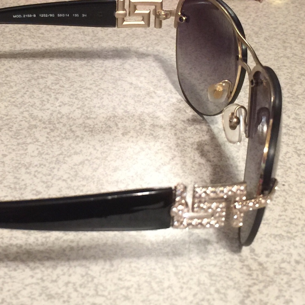 HOST PICK!!! NWOT Gianni Versace Sunglasses Unisex